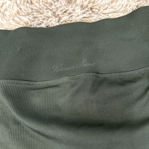 Victoria’s Secret Seamless Leggings - Picture 7 of 9